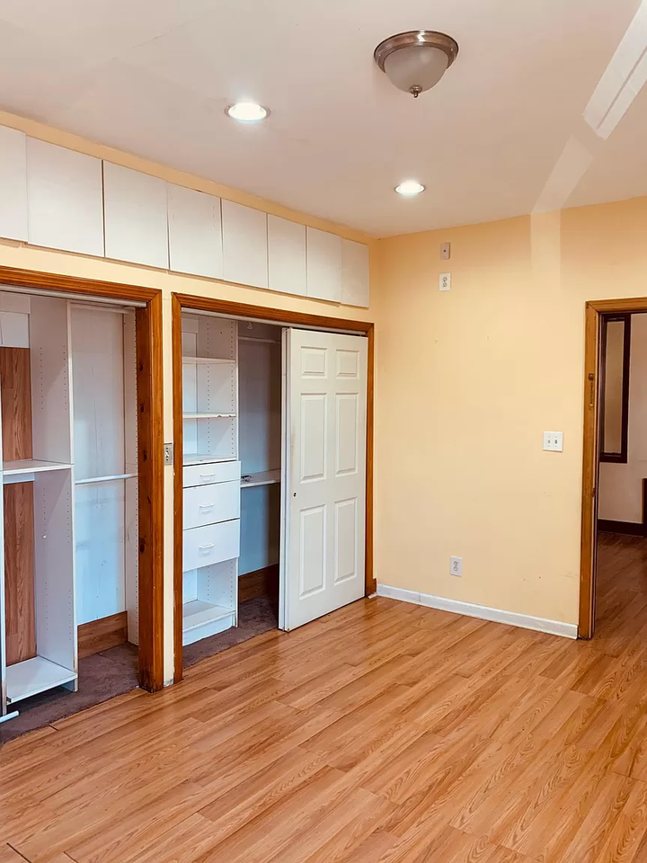 1143 Louisa St #3 - Photo 4 of 10