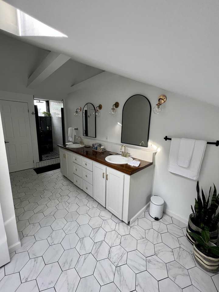 96 S Washington St #96F - Photo 2 of 9