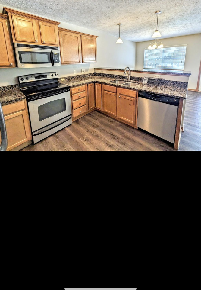 1774 N 177th Plz #NA - Photo 3 of 9