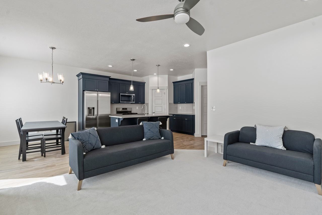 4116 W 1530 N - Photo 3 of 22