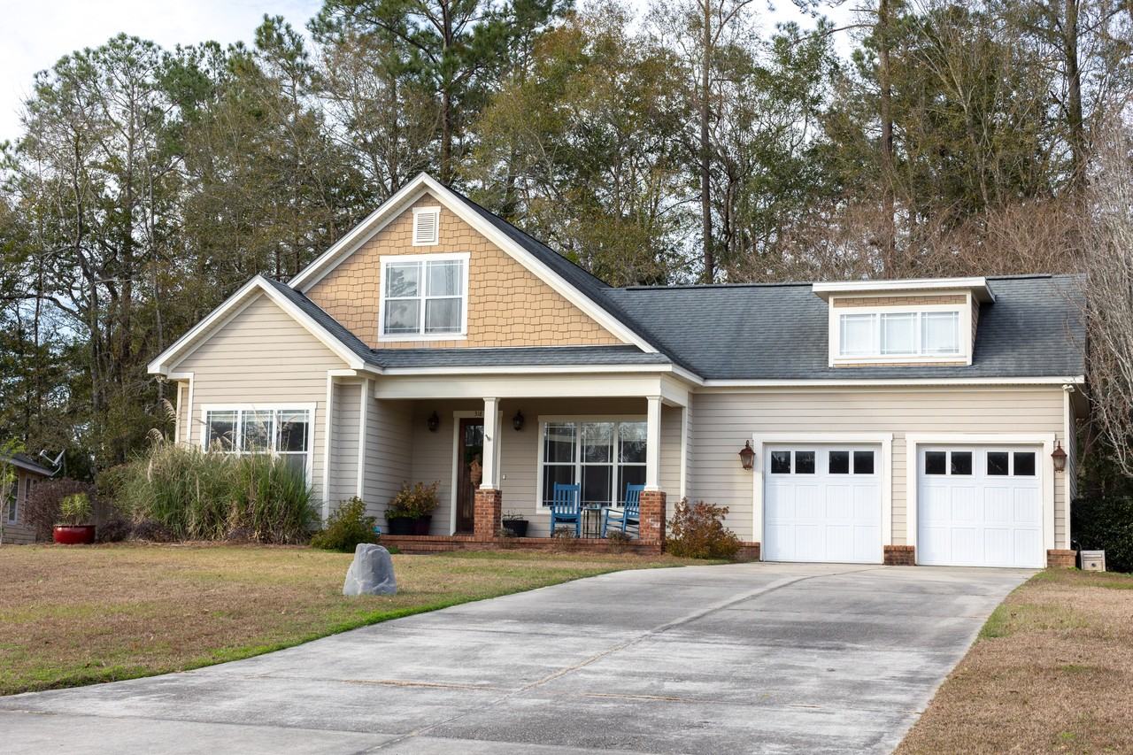 318 Meridian Ridge Ct #NA - Photo 2 of 17