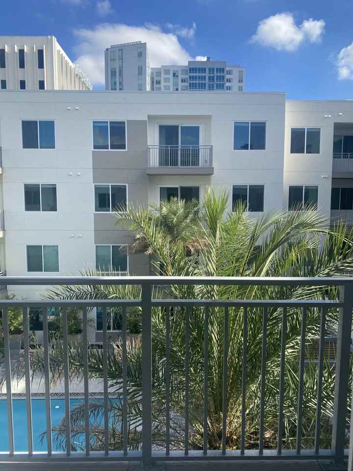 158 W Tyler St #3 - Photo 3 of 20