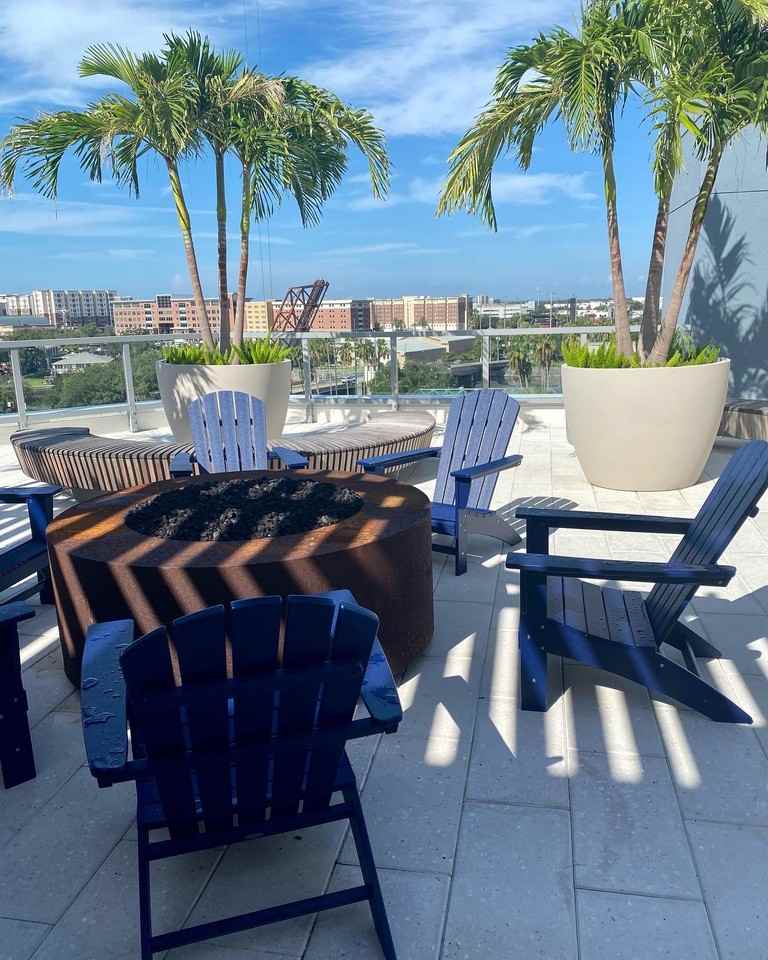 158 W Tyler St #3 - Photo 5 of 20