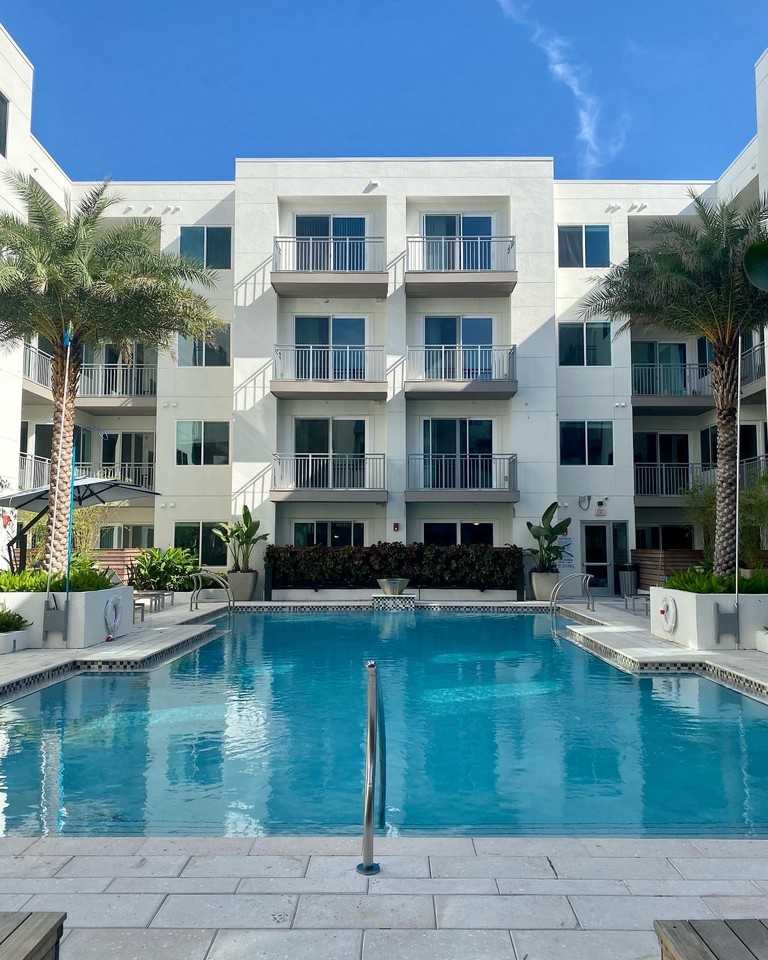 110 W Fortune St #827 - Photo 2 of 13