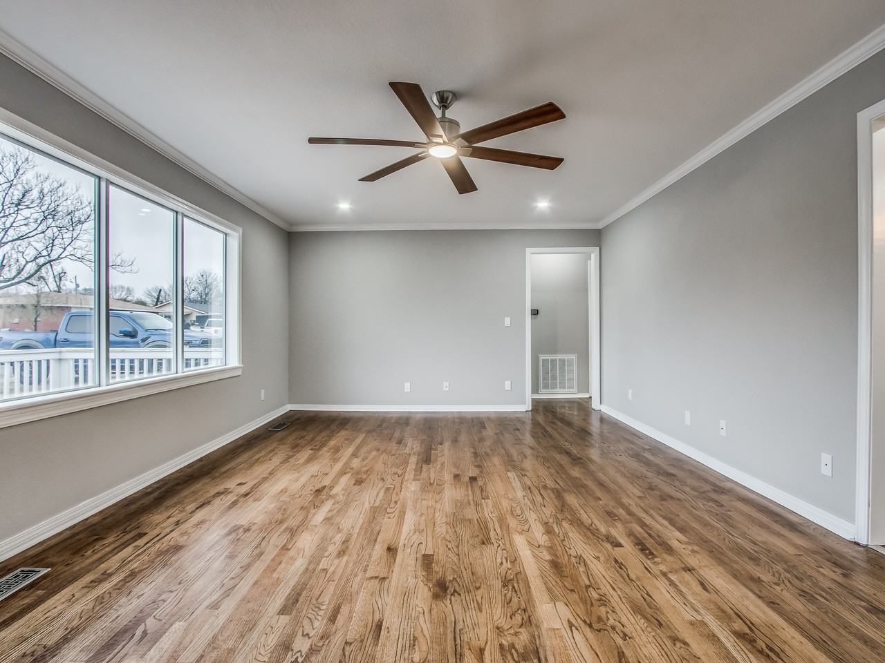 239 Ne Avondale Ave #NA - Photo 3 of 50