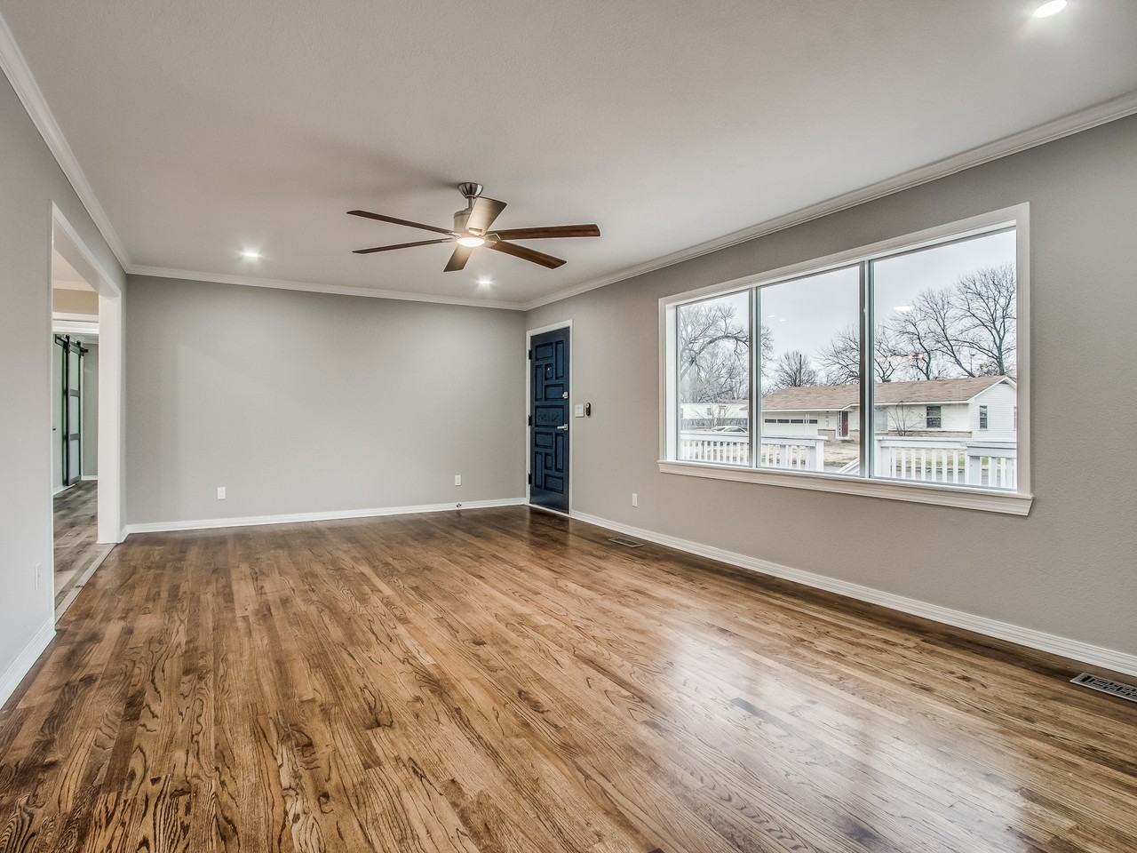 239 Ne Avondale Ave #NA - Photo 7 of 50