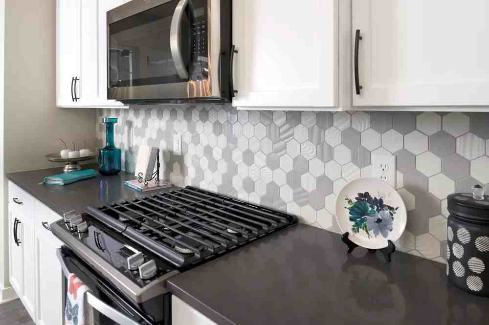 15103 Larchwood Dr #NA - Photo 5 of 39