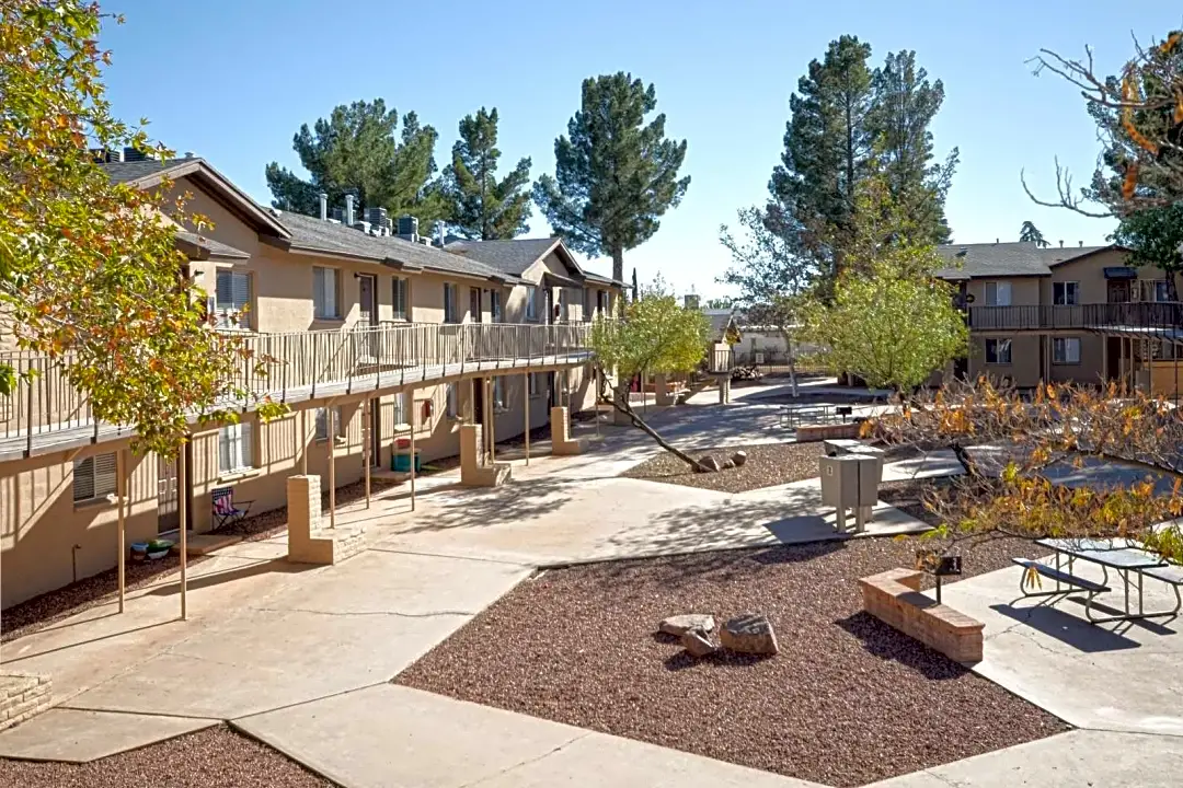 93 Kings Way #9 - Photo 2 of 50