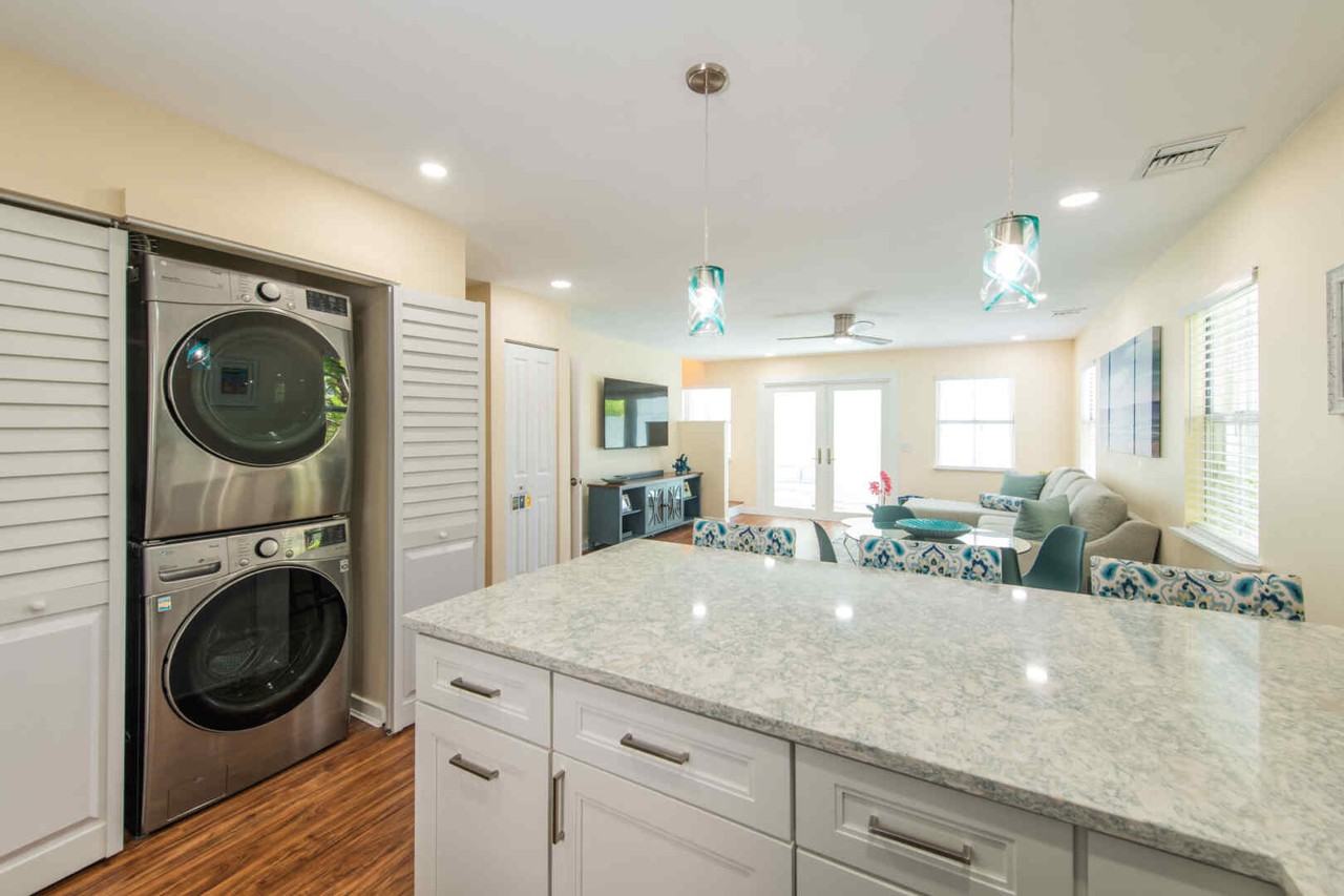 1075 Duval St #R12 - Photo 4 of 34