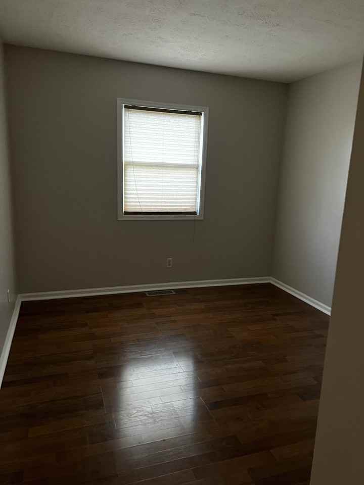 415 Valley Oaks Rd #NA - Photo 6 of 18