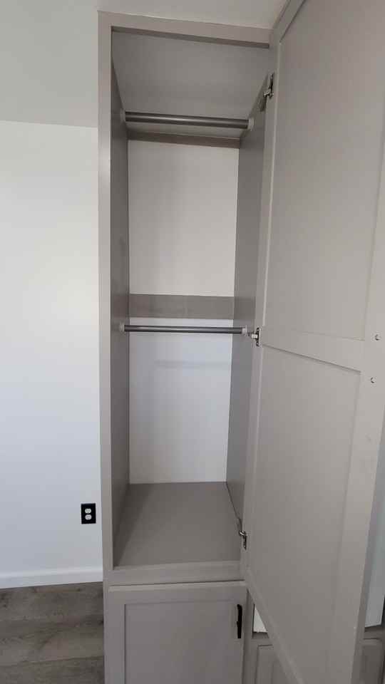 701 W 42nd St - Photo 7 of 15