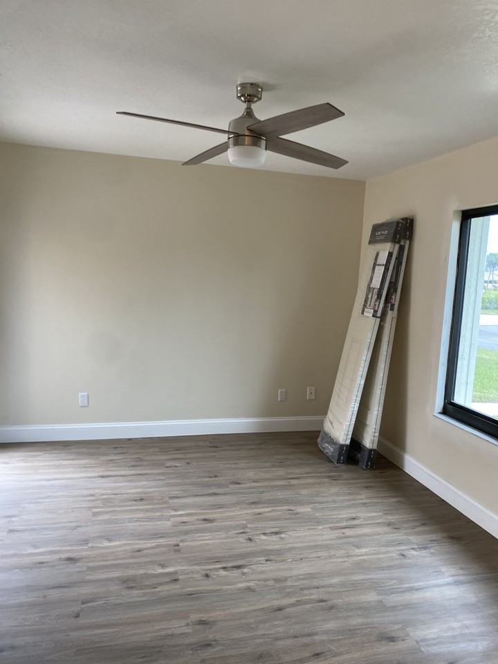 1431 Sheafe Ave Ne #105 - Photo 6 of 27