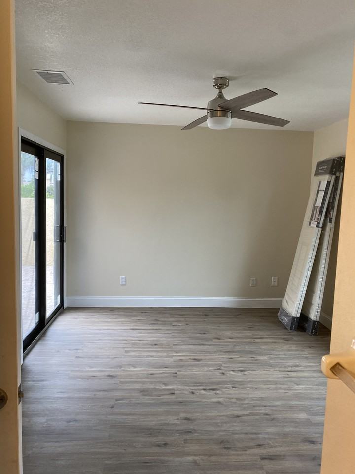 1431 Sheafe Ave Ne #105 - Photo 7 of 27