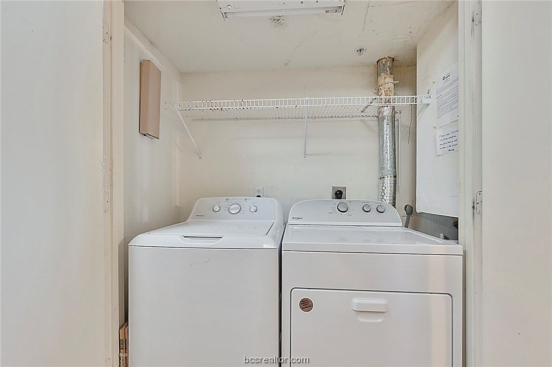 529 Southwest Pkwy #202 - Photo 4 of 15