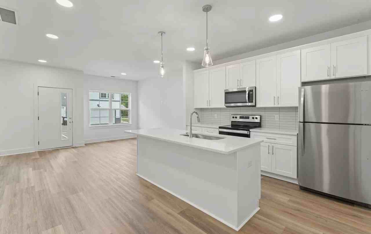 700 North Dupont Avenue #514B