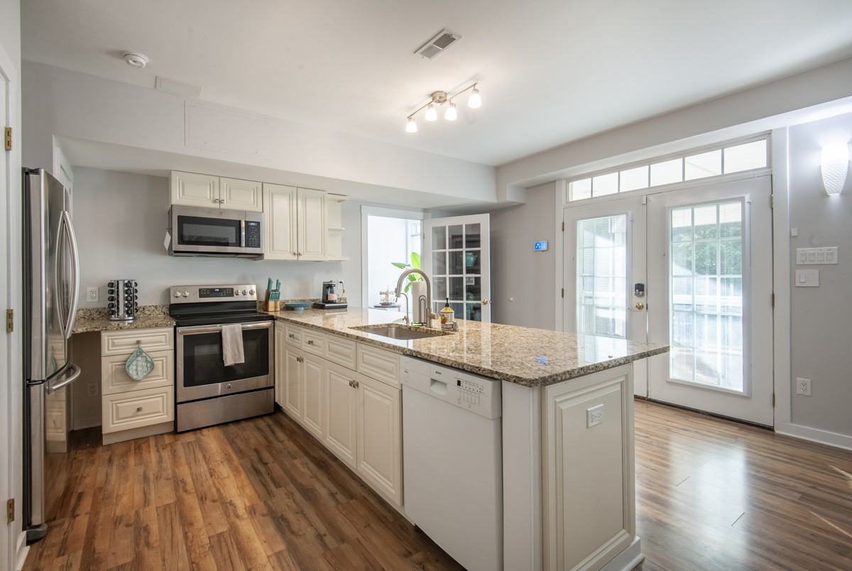 605 Fontana Dr #B - Photo 2 of 27