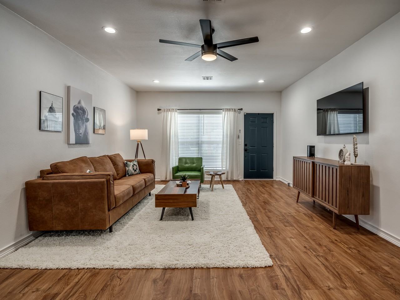 1127 Northeast 18th Street #NA - Photo 4 of 50