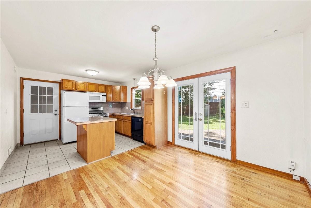 2910 W 47th Ter #NA - Photo 3 of 16