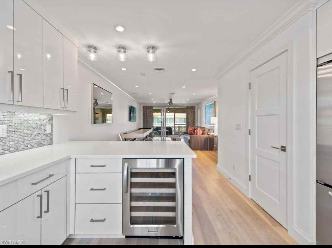 320 14th Ave S #320D - Photo 2 of 16