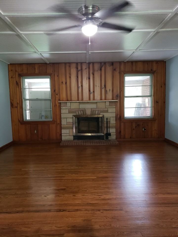 930 Friendship Dr #NA - Photo 2 of 5