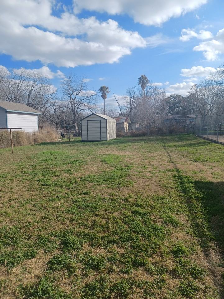 525 Avenue D #NA - Photo 2 of 12