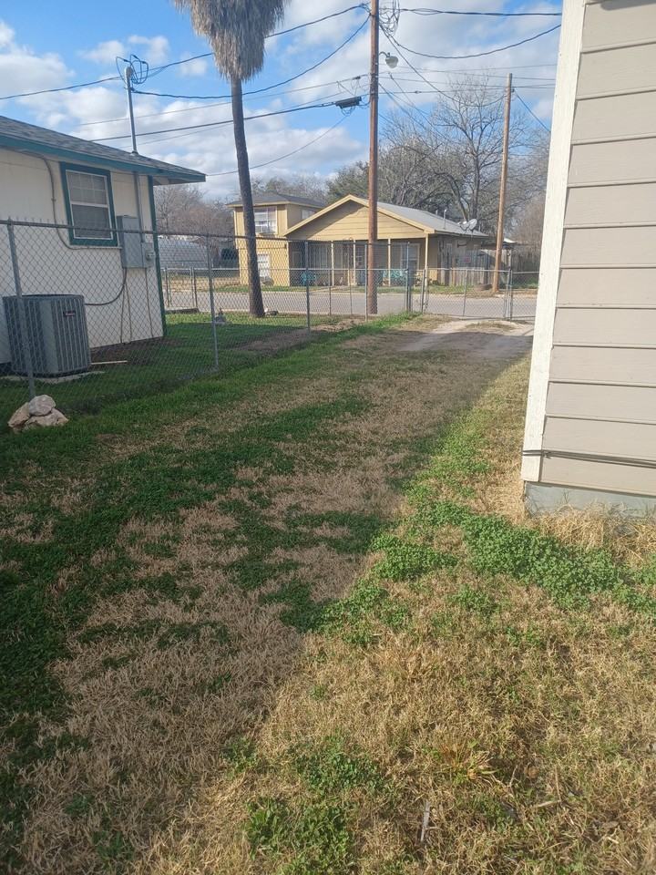 525 Avenue D #NA - Photo 3 of 12