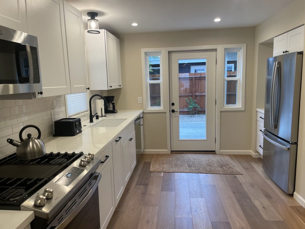 2285 1st St - Photo 4 of 23