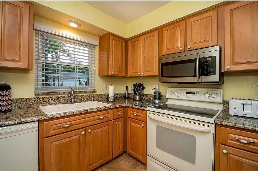 999 999 Gillespie Drive #NA - Photo 3 of 10