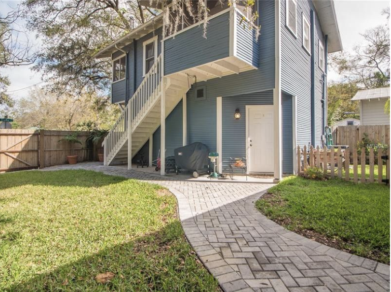 305 E Diana St - Photo 7 of 7