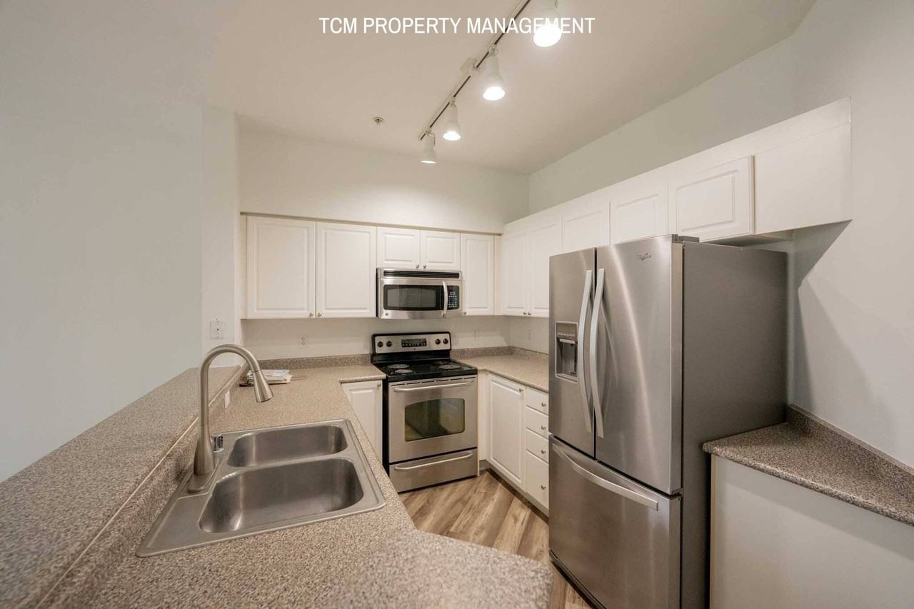 3116 164th St Sw #103 - Photo 3 of 18