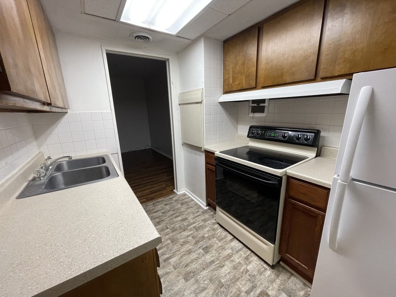 1701 Ohio St #C - Photo 5 of 7