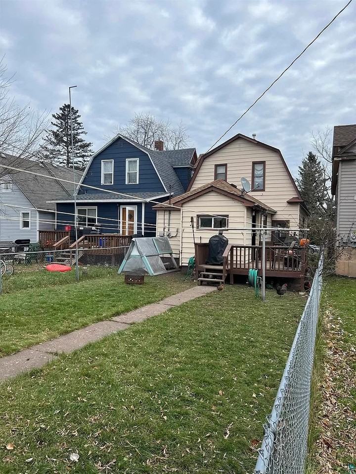 2339 Banks Ave #NA - Photo 2 of 22