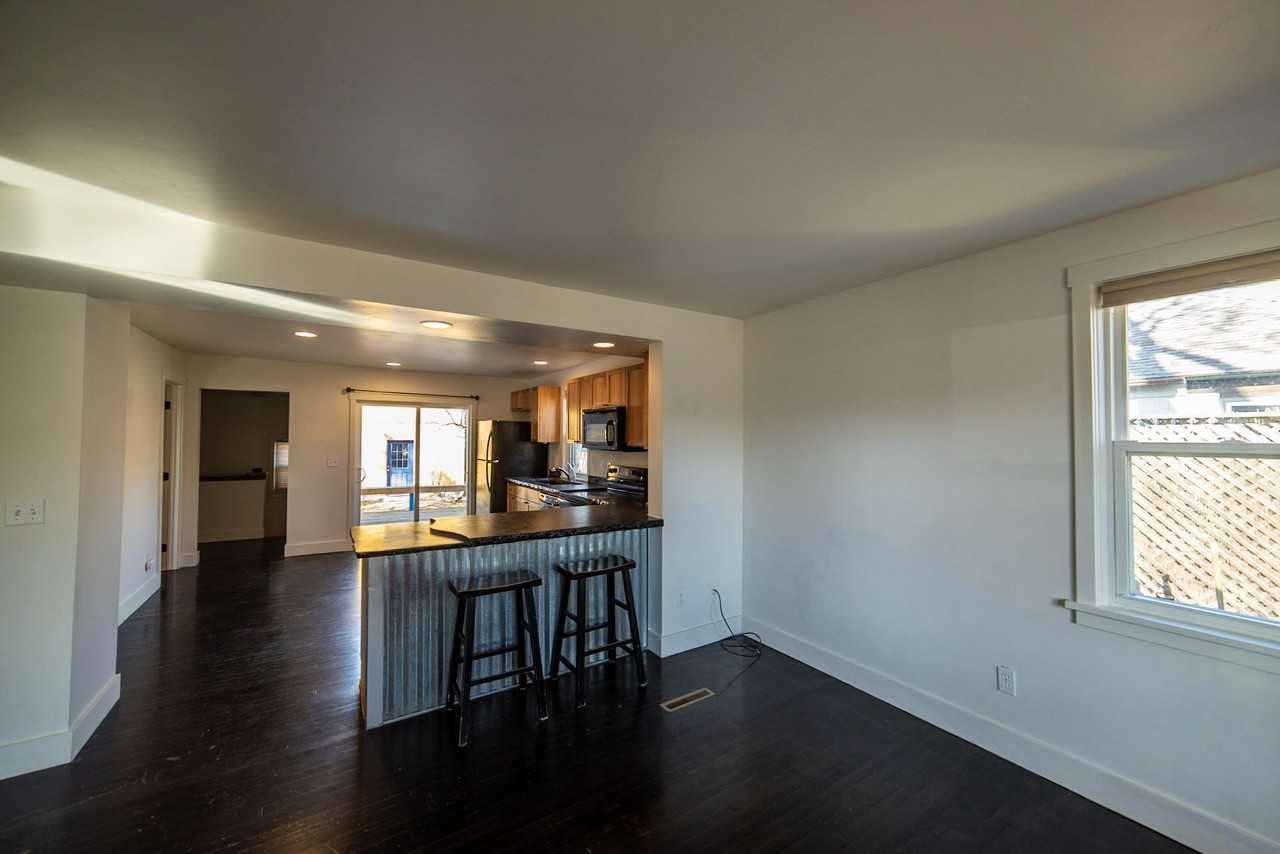 330 Benton Ave #NA - Photo 3 of 23