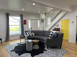 featured image of 916 Broad St #NA