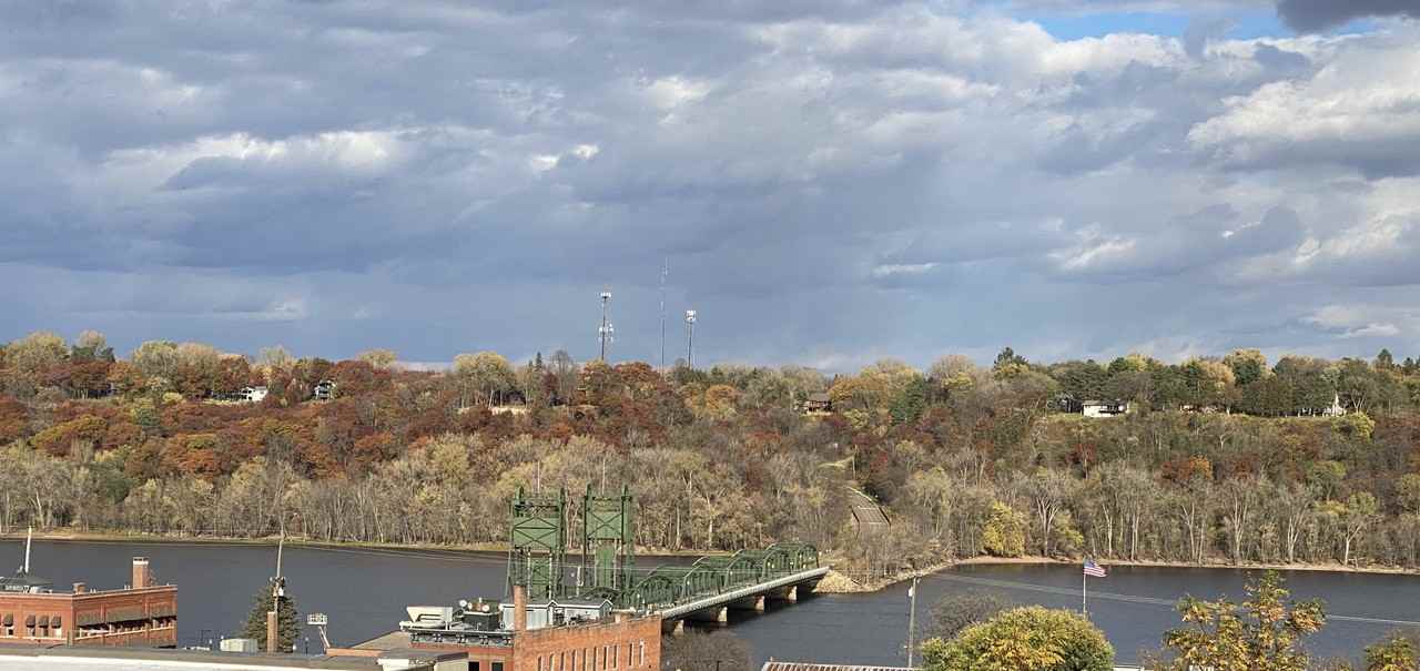 311 3rd St S - Photo 3 of 40