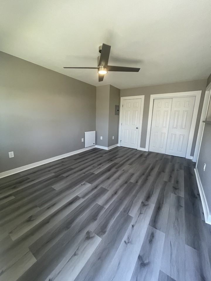 5443 E 2nd St #C - Photo 3 of 18