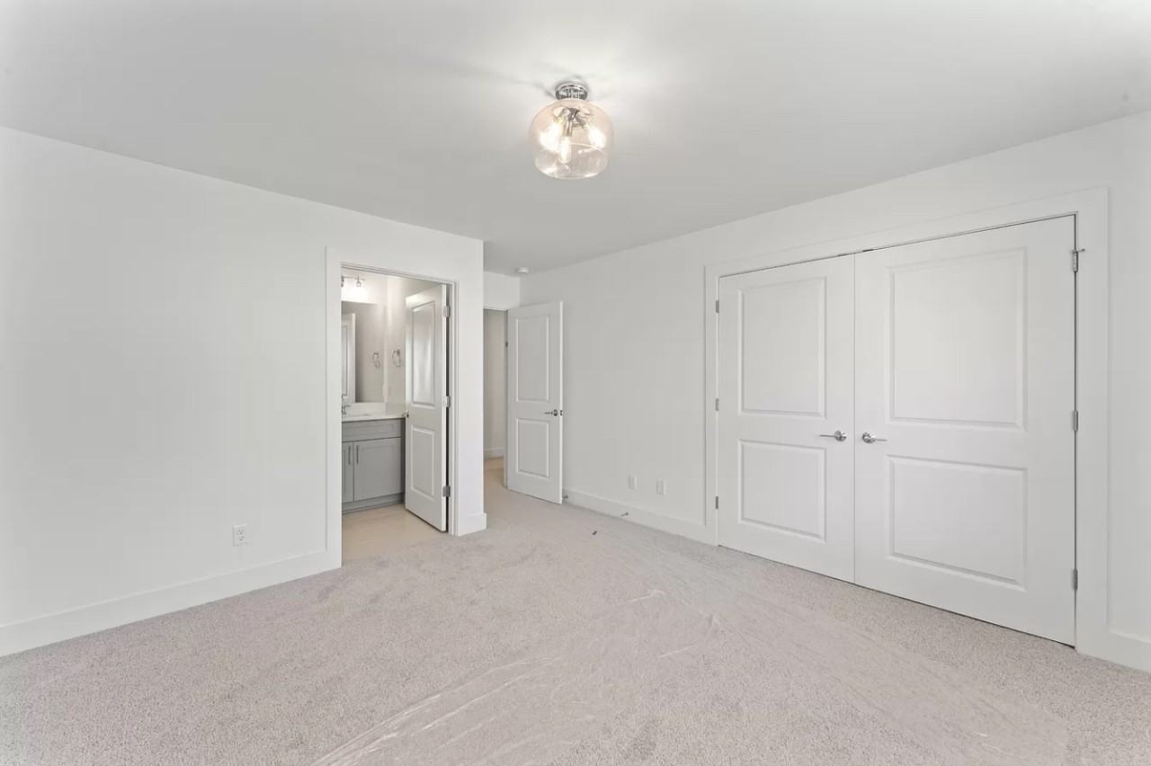 700 N Dupont Ave #509 - Photo 3 of 9