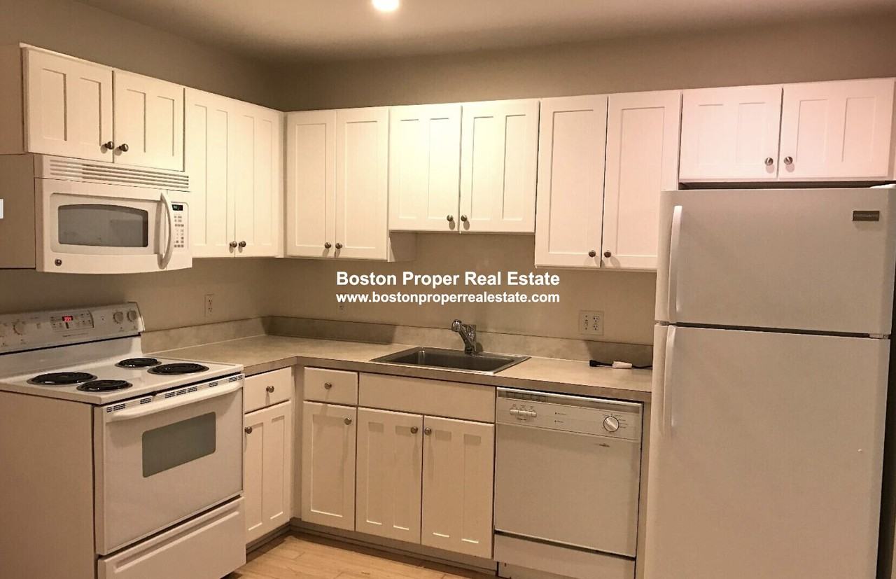 40 Boylston St #404K - Photo 2 of 9