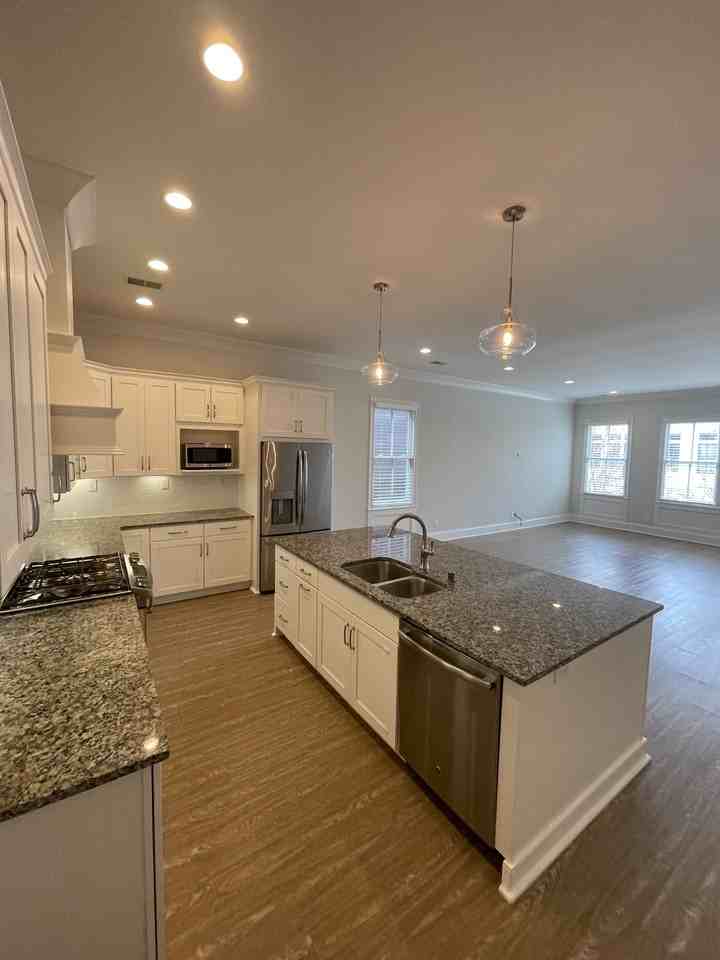 10509 Meeting St #201 - Photo 2 of 10