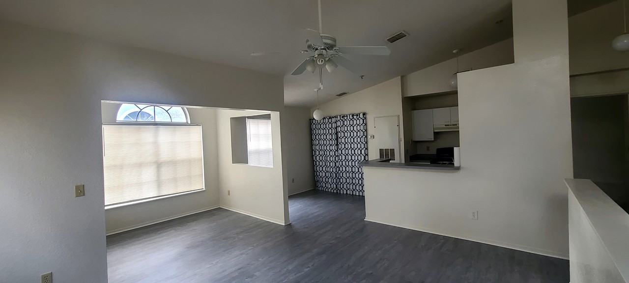 1613 Columbia Arms Cir #244 - Photo 2 of 11