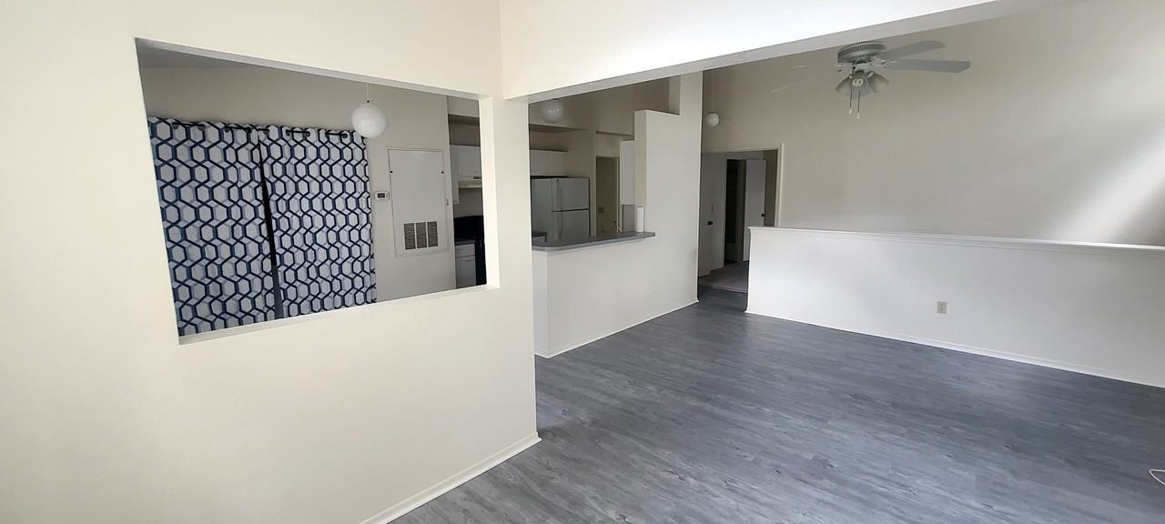 1613 Columbia Arms Cir #244 - Photo 3 of 11