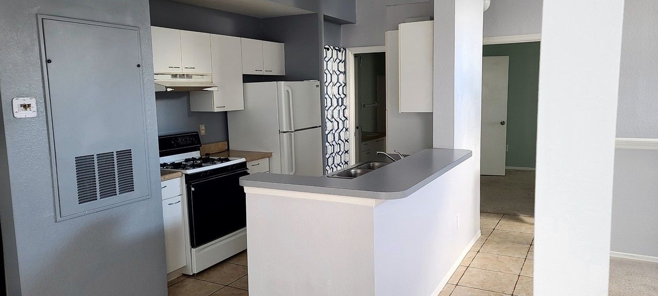 1612 Columbia Arms Cir #239 - Photo 7 of 13
