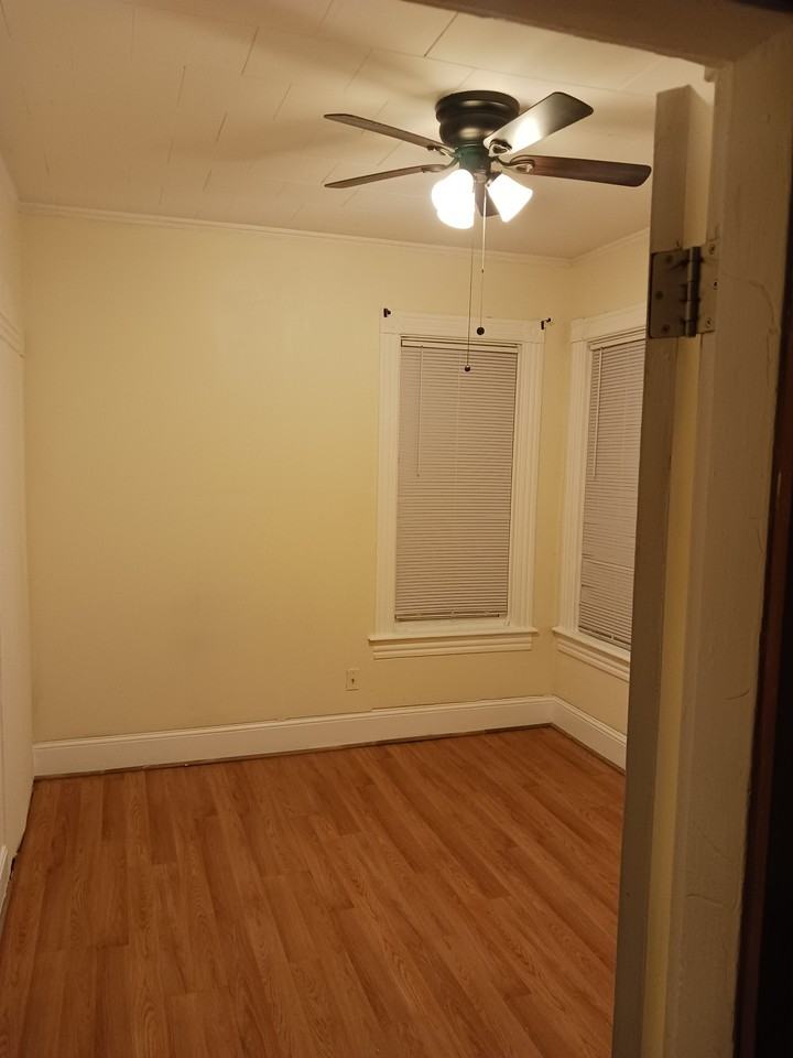 20 Saunders St #20 - Photo 2 of 21