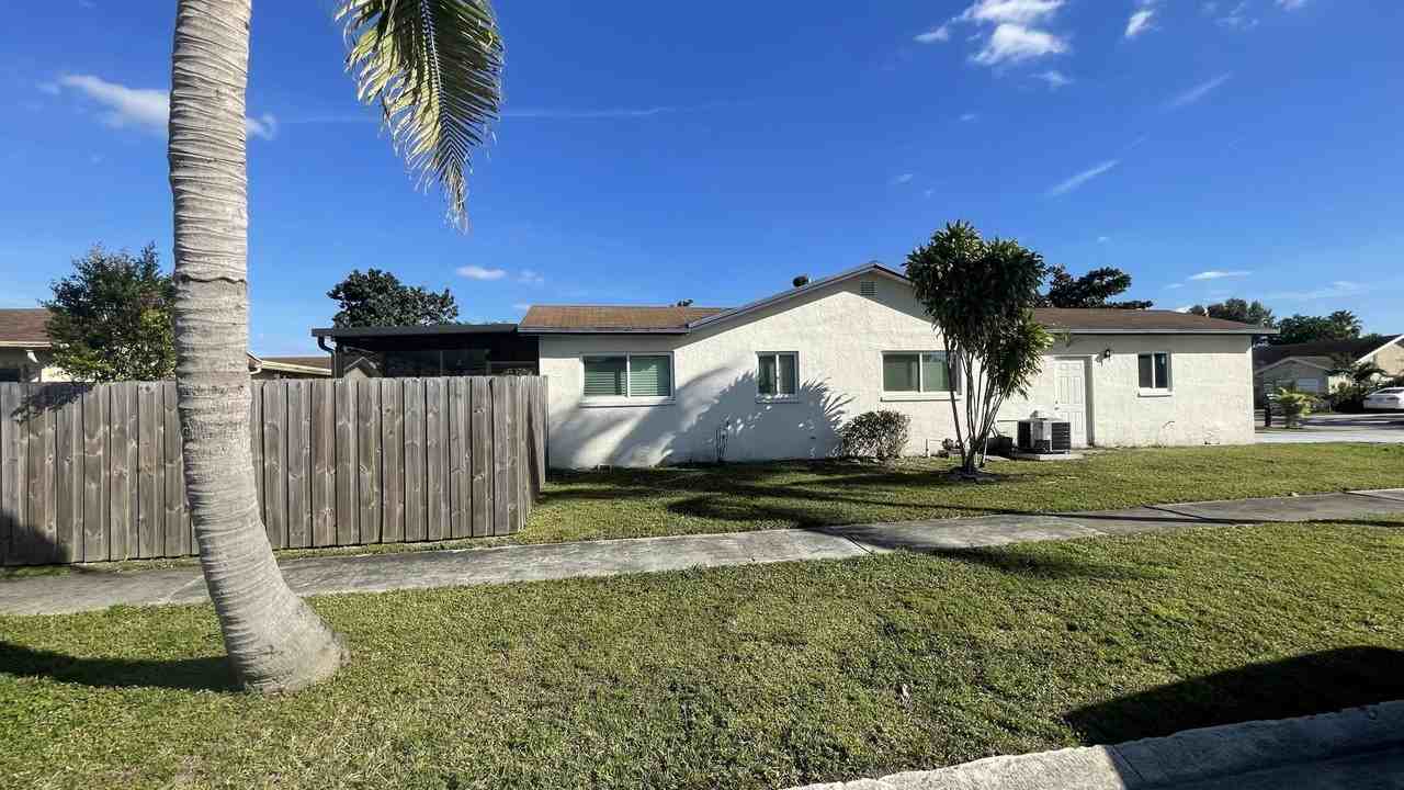 8837 Sw 11th St #NA - Photo 2 of 39