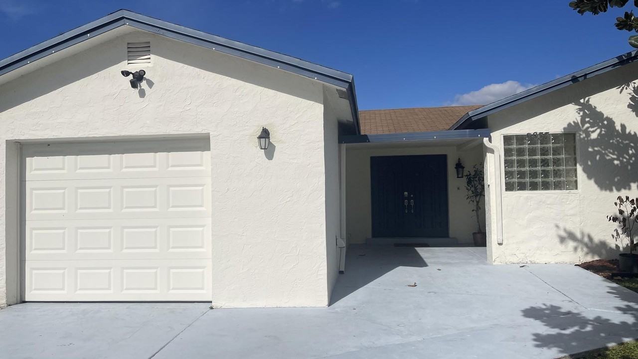 8837 Sw 11th St #NA - Photo 3 of 39