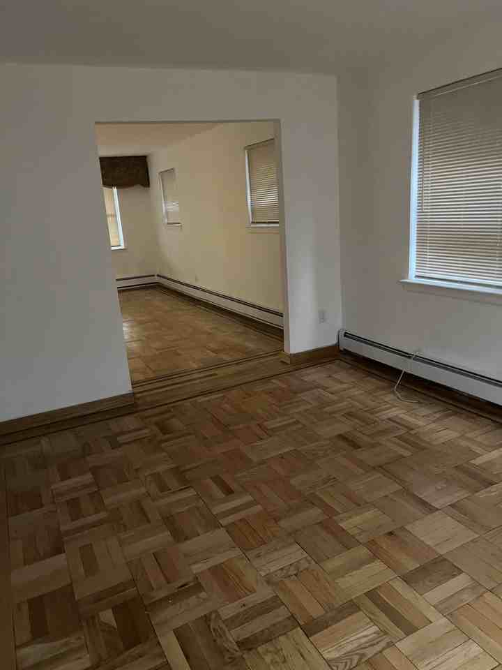 1306 Oakley St #NA - Photo 3 of 9