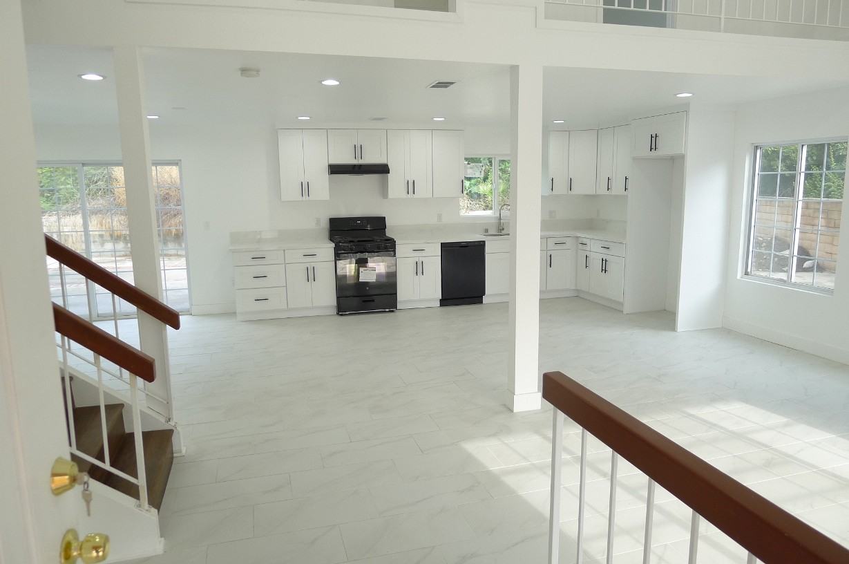 2623 E Maureen St #NA - Photo 3 of 42