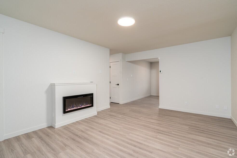 1000 W Ironwood Dr #26 - Photo 3 of 15