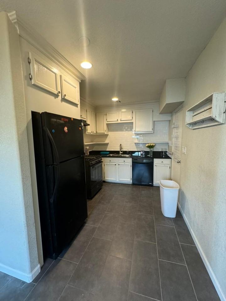 813 N Center Ave #NA - Photo 4 of 15