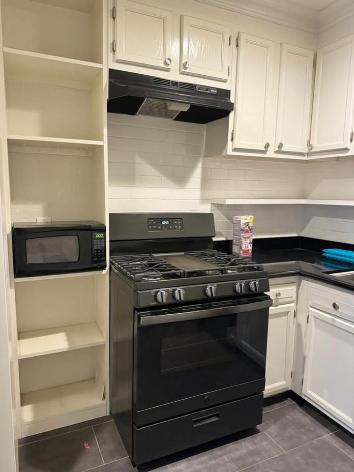 813 N Center Ave #NA - Photo 5 of 15